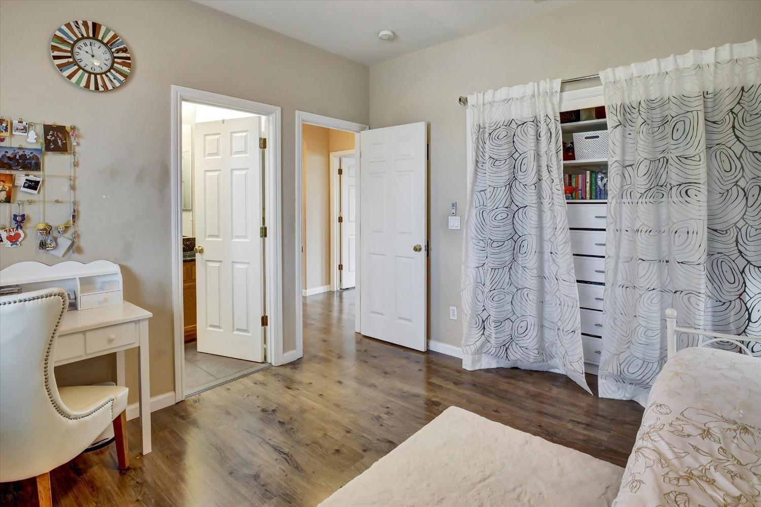 Detail Gallery Image 39 of 65 For 9500 Chicory Field Way, Elk Grove,  CA 95624 - 5 Beds | 4 Baths