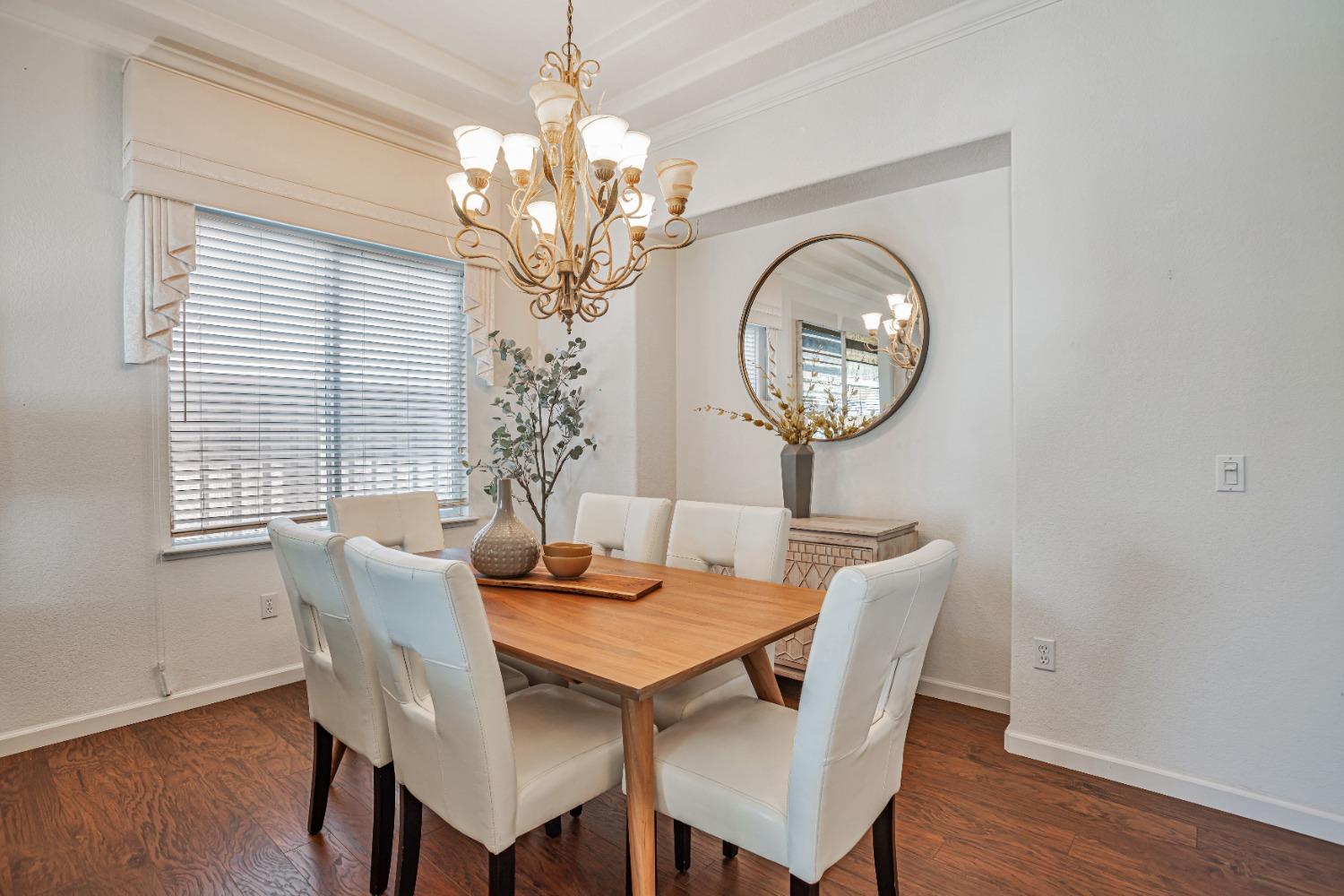 Detail Gallery Image 14 of 26 For 9505 Emerald Cove Ln, Elk Grove,  CA 95758 - 3 Beds | 2 Baths