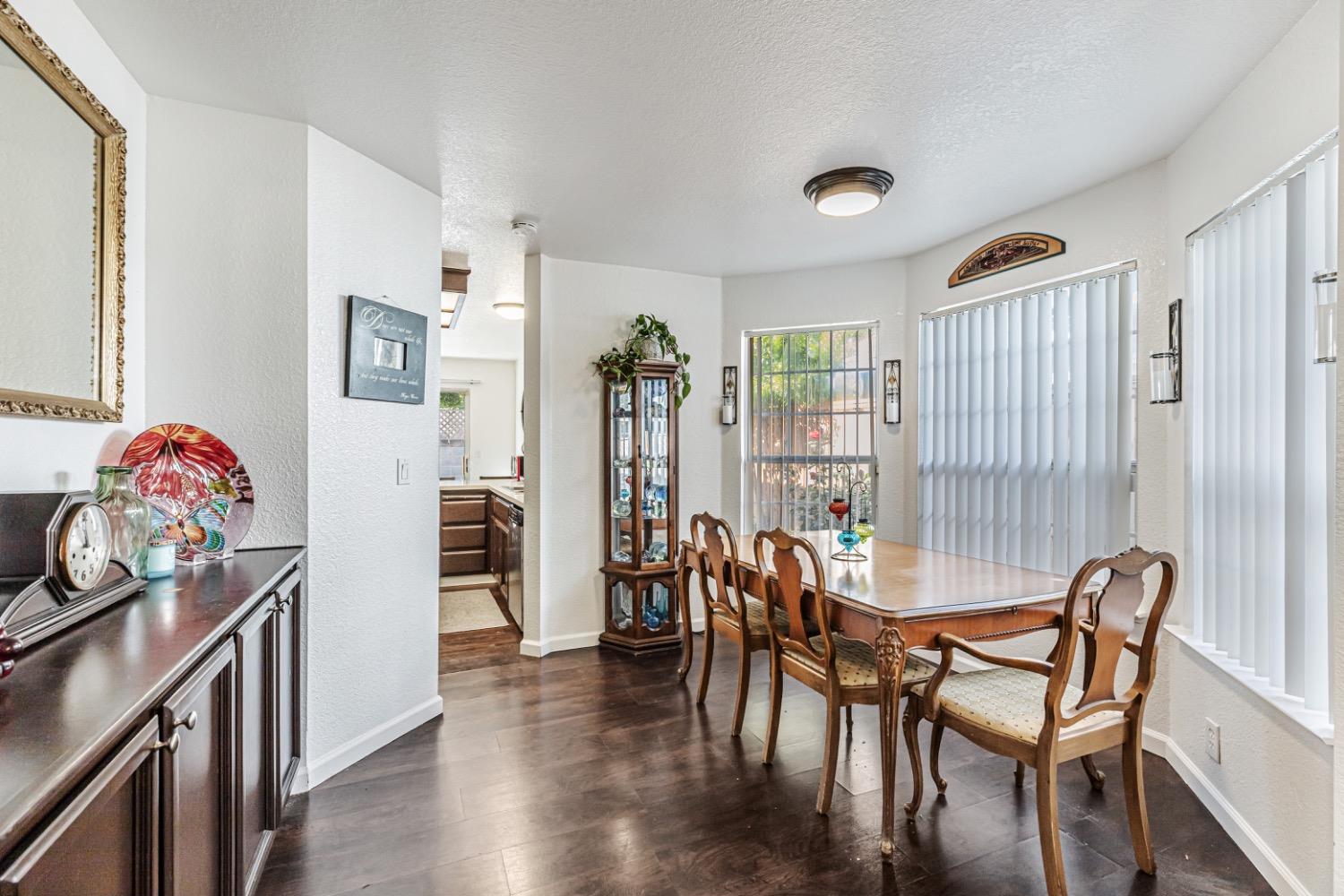 Detail Gallery Image 7 of 35 For 7415 Fireweed Cir, Citrus Heights,  CA 95610 - 3 Beds | 2 Baths