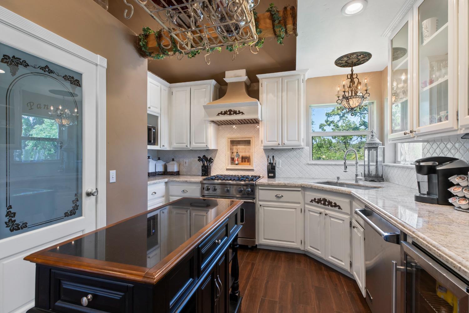 Detail Gallery Image 20 of 65 For 100 W Church Ln, Sonora,  CA 95370 - 4 Beds | 4 Baths