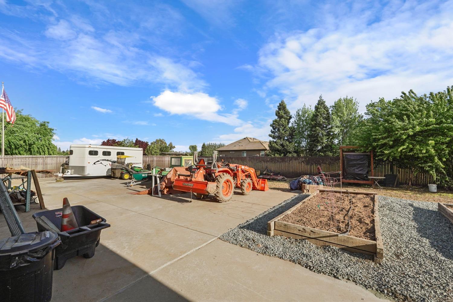 Detail Gallery Image 58 of 63 For 22947 N Samra Hayer Ln, Acampo,  CA 95220 - 4 Beds | 2/1 Baths