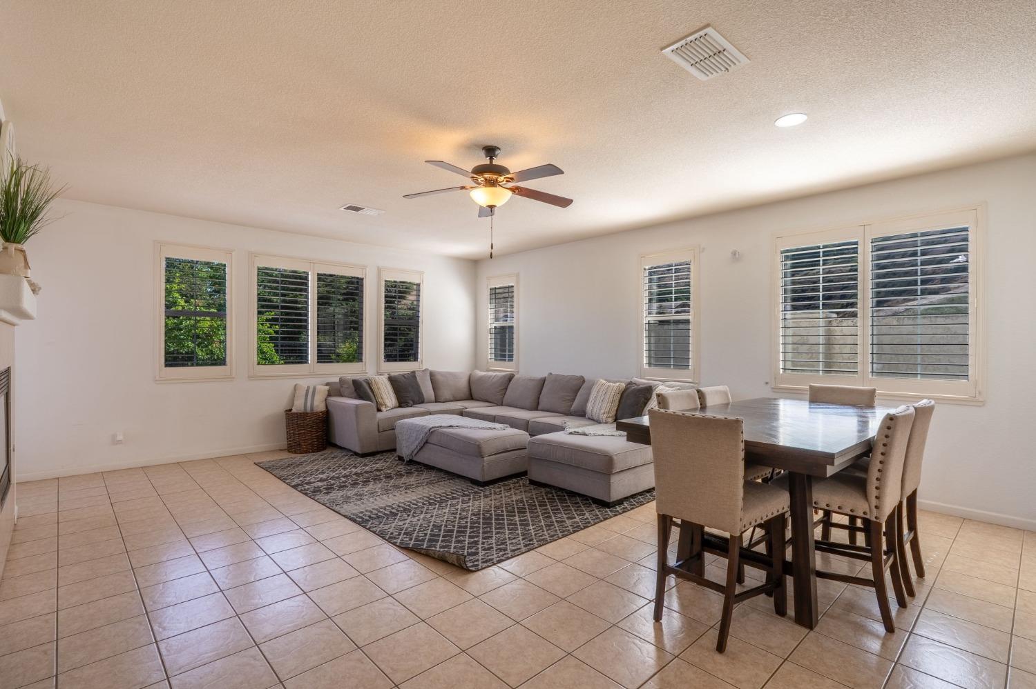 Detail Gallery Image 16 of 44 For 9015 Tee Box Ct, Patterson,  CA 95363 - 4 Beds | 3/1 Baths
