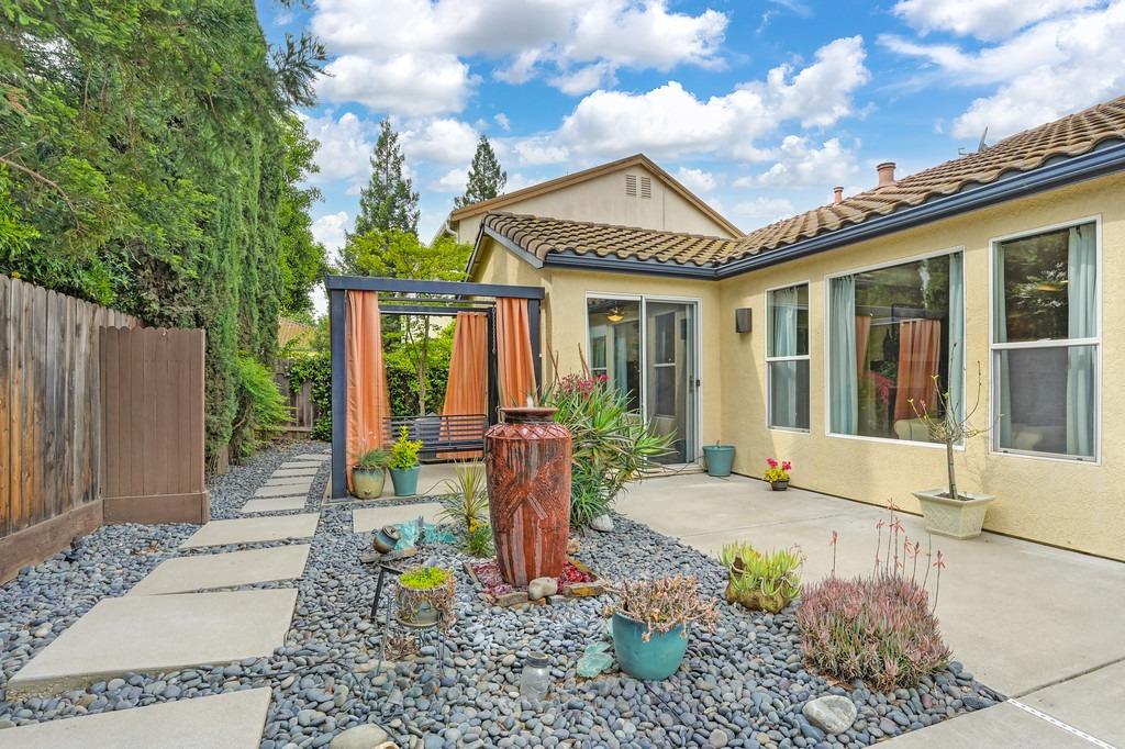Detail Gallery Image 32 of 57 For 9577 Arcada Ct, Elk Grove,  CA 95624 - 3 Beds | 2 Baths