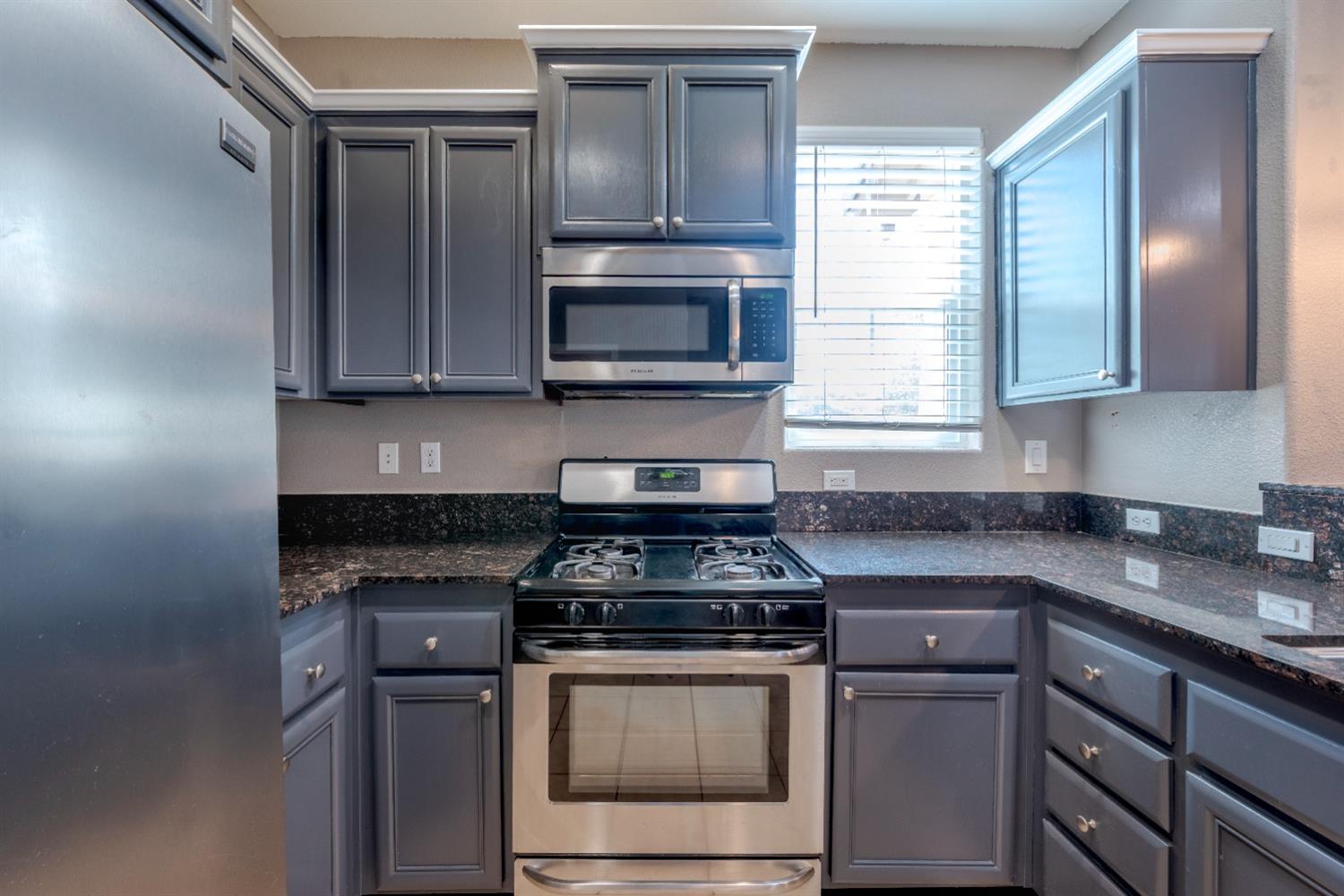 Photo #16: 225058374 Listing: Photo #16