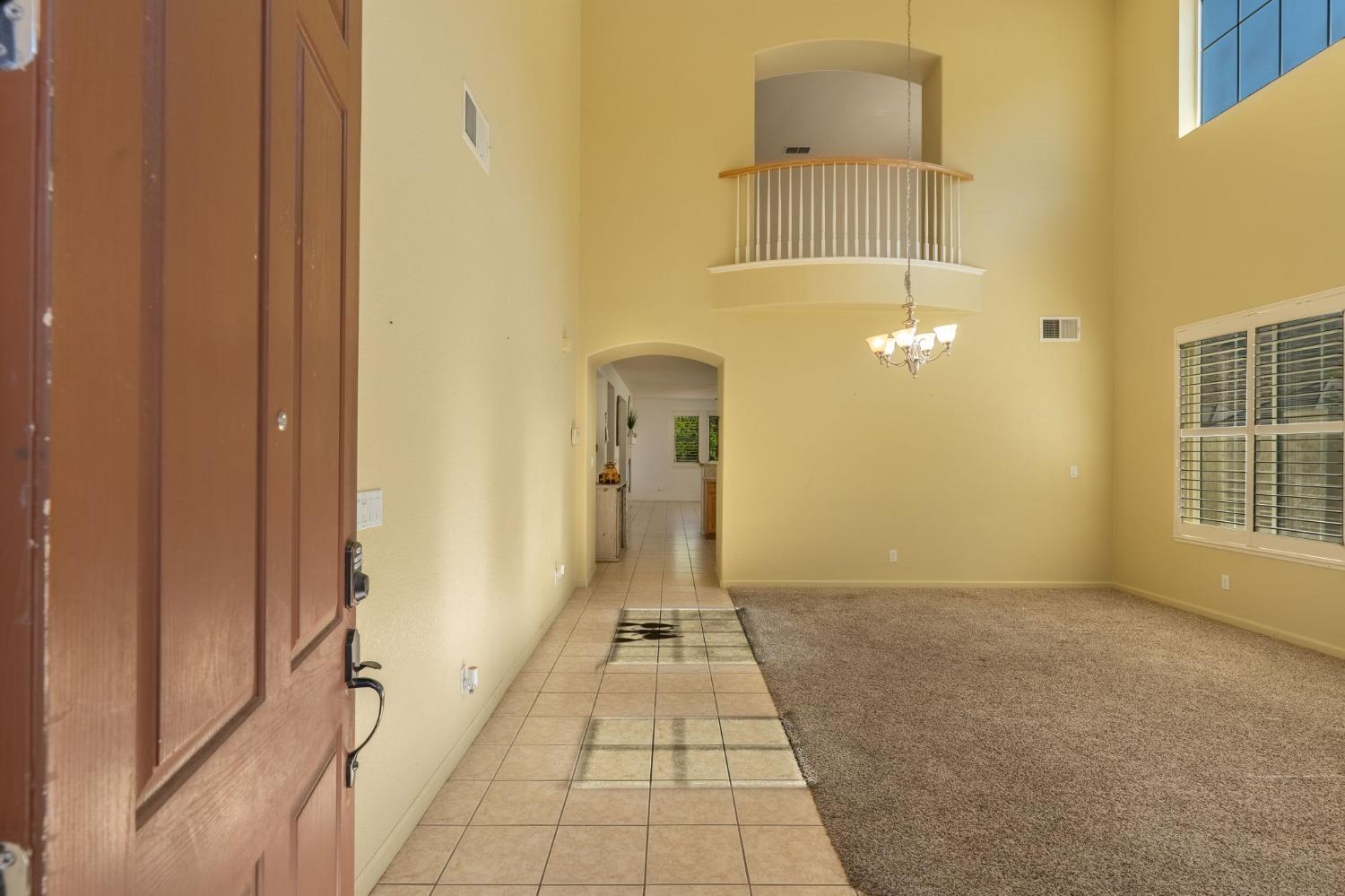 Detail Gallery Image 9 of 44 For 9015 Tee Box Ct, Patterson,  CA 95363 - 4 Beds | 3/1 Baths