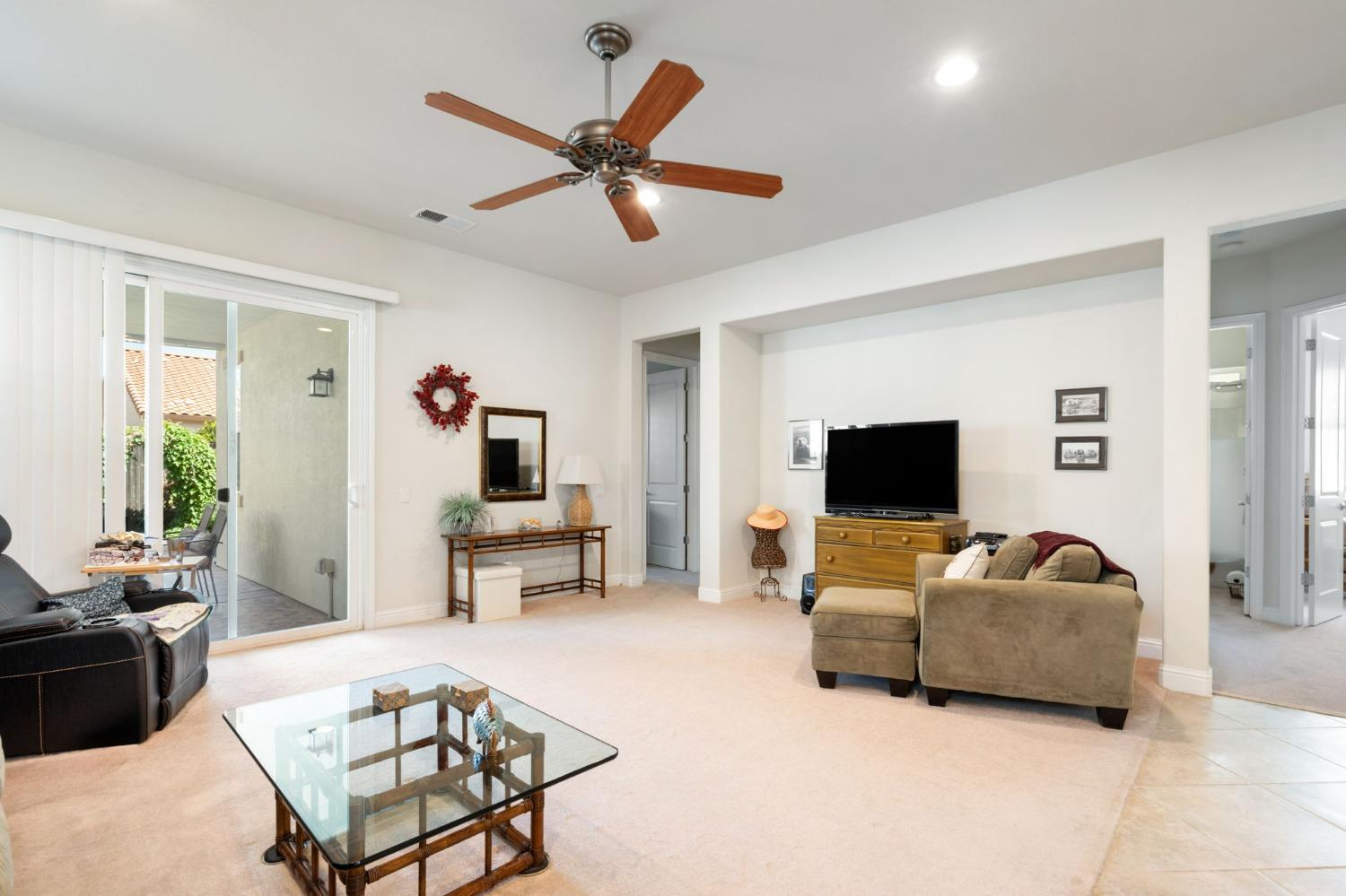 Ashton Drive, Roseville, California image 4