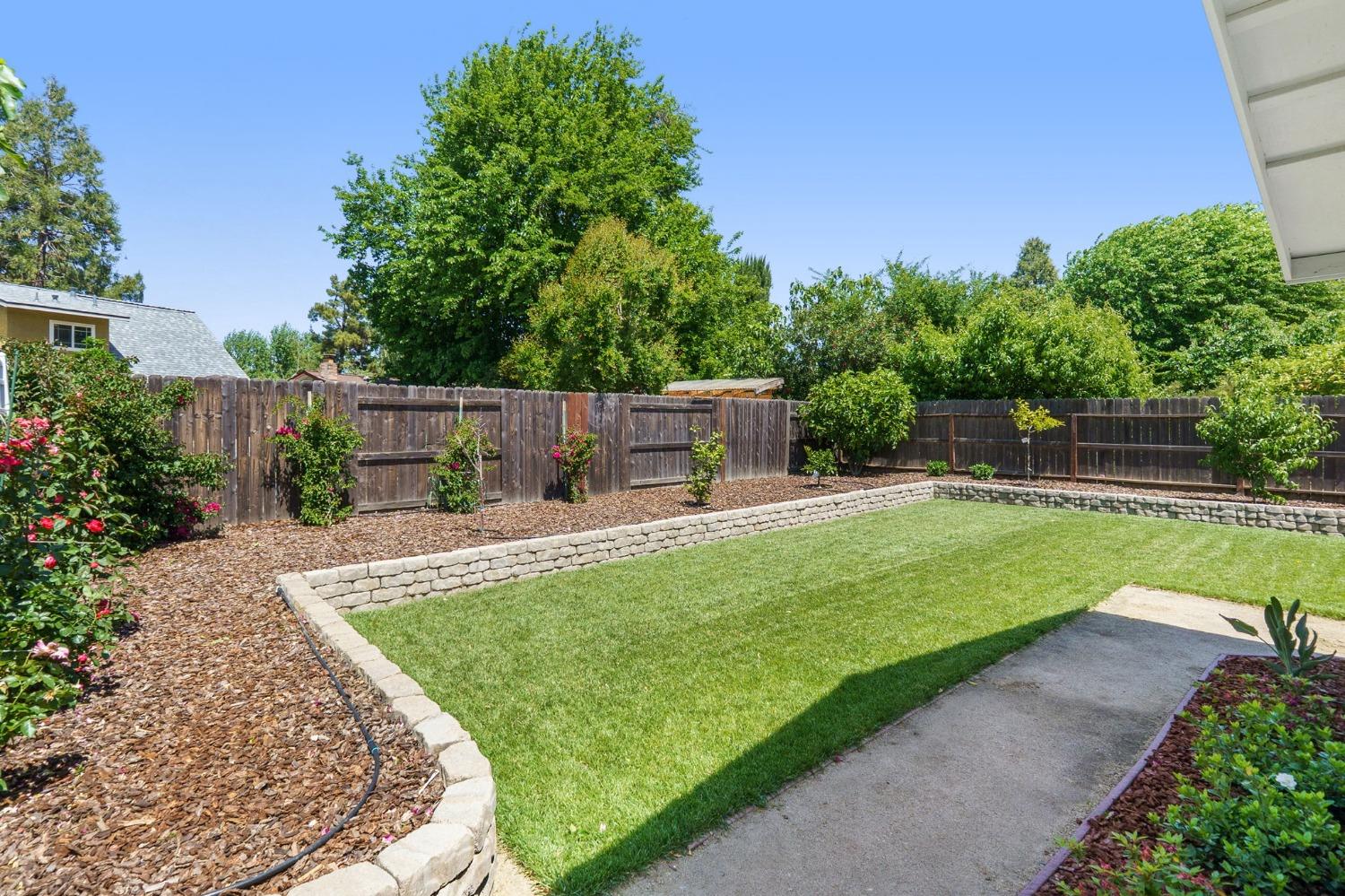 Detail Gallery Image 28 of 30 For 2821 Loyola Dr, Davis,  CA 95618 - 3 Beds | 2 Baths