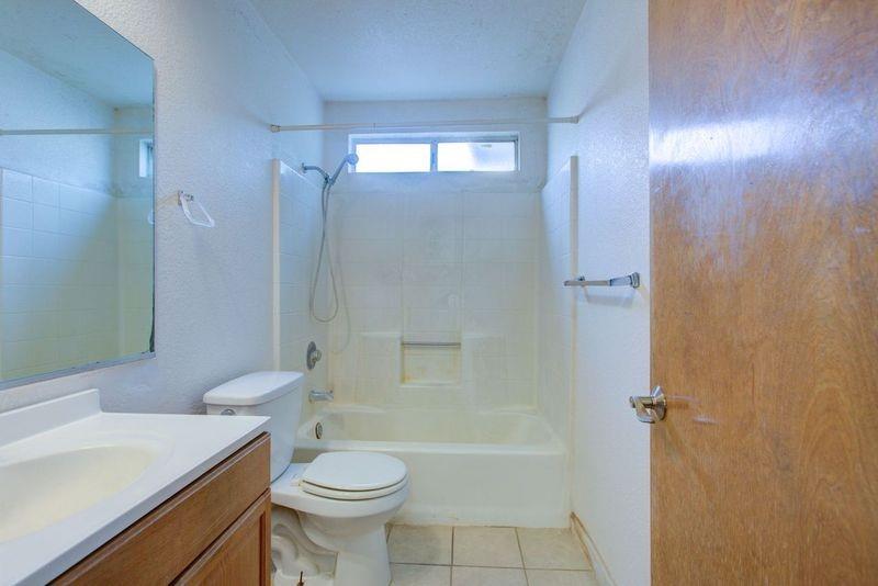 Detail Gallery Image 18 of 32 For 820 Olivewood Dr, Los Banos,  CA 93635 - 3 Beds | 2 Baths