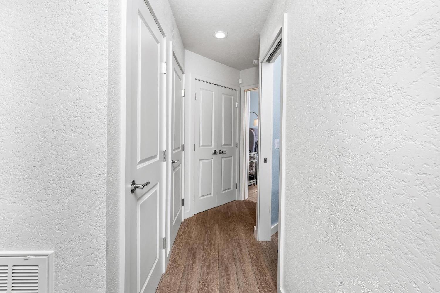 Detail Gallery Image 29 of 65 For 23271 S Pebble Beach Ln, Ripon,  CA 95366 - 3 Beds | 3 Baths