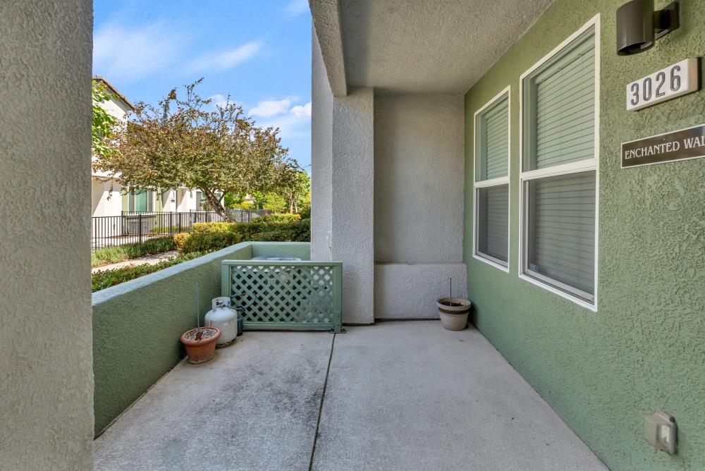 Photo #3: 225058372 Listing 