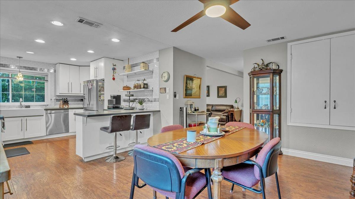 Detail Gallery Image 13 of 37 For 7251 Starflower Dr, Citrus Heights,  CA 95621 - 4 Beds | 2 Baths