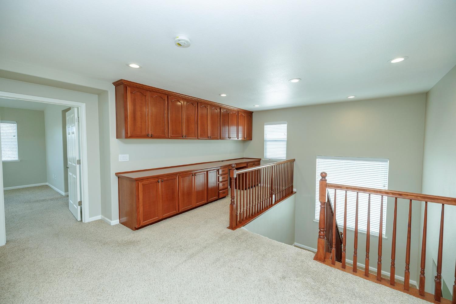Detail Gallery Image 5 of 53 For 1466 Grand Oak Way, Oakdale,  CA 95361 - 5 Beds | 3 Baths