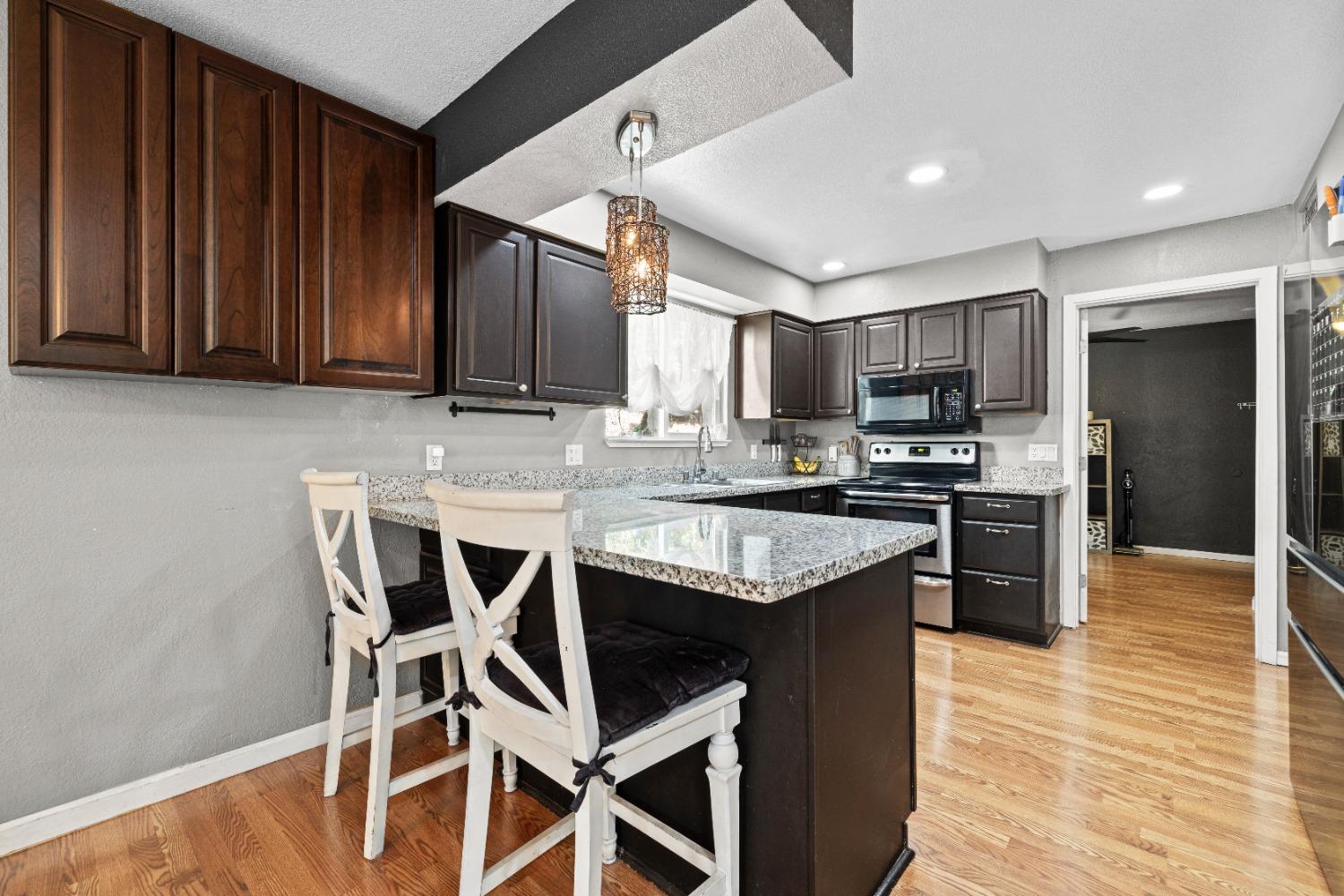 Detail Gallery Image 12 of 45 For 3375 Braniff Ct. Ct, Cameron Park,  CA 95682 - 4 Beds | 2/1 Baths