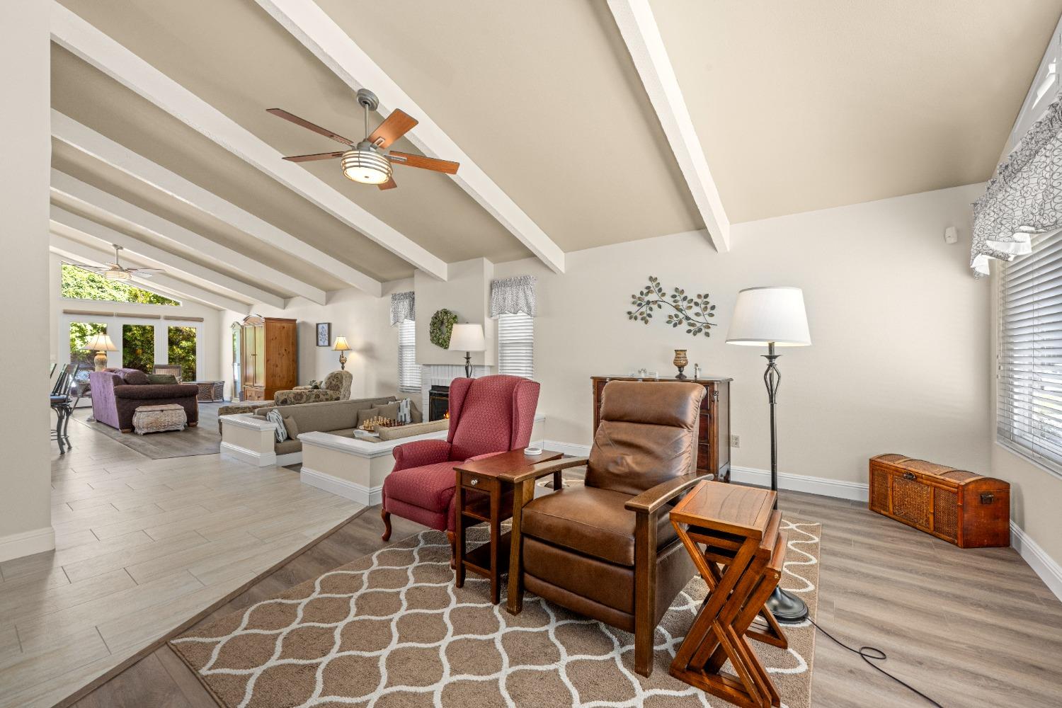 Detail Gallery Image 7 of 54 For 2659 Argolis Way, Sacramento,  CA 95826 - 3 Beds | 2 Baths