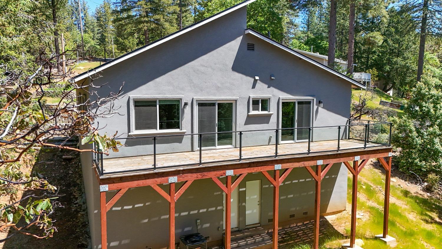 Buckeye Court, Placerville, California image 9