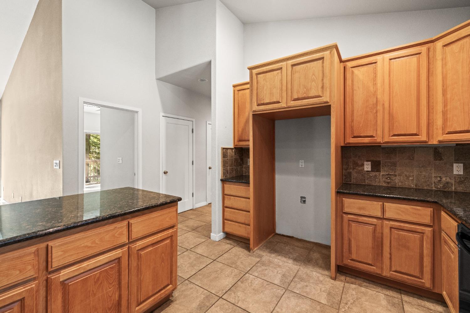 Detail Gallery Image 13 of 46 For 34460 Alta Bonnynook Rd, Alta,  CA 95701 - 2 Beds | 2 Baths