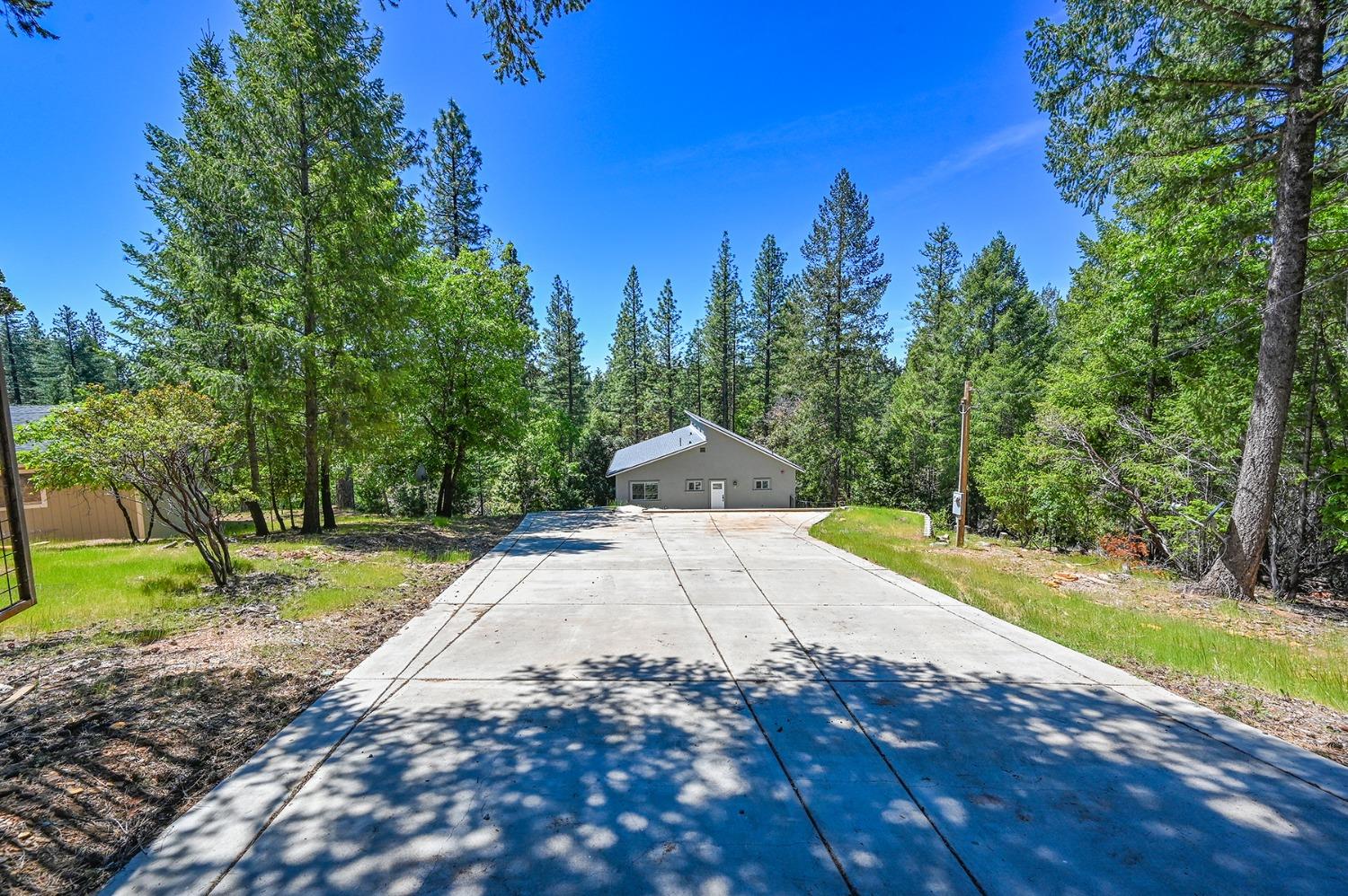 Buckeye Court, Placerville, California image 3