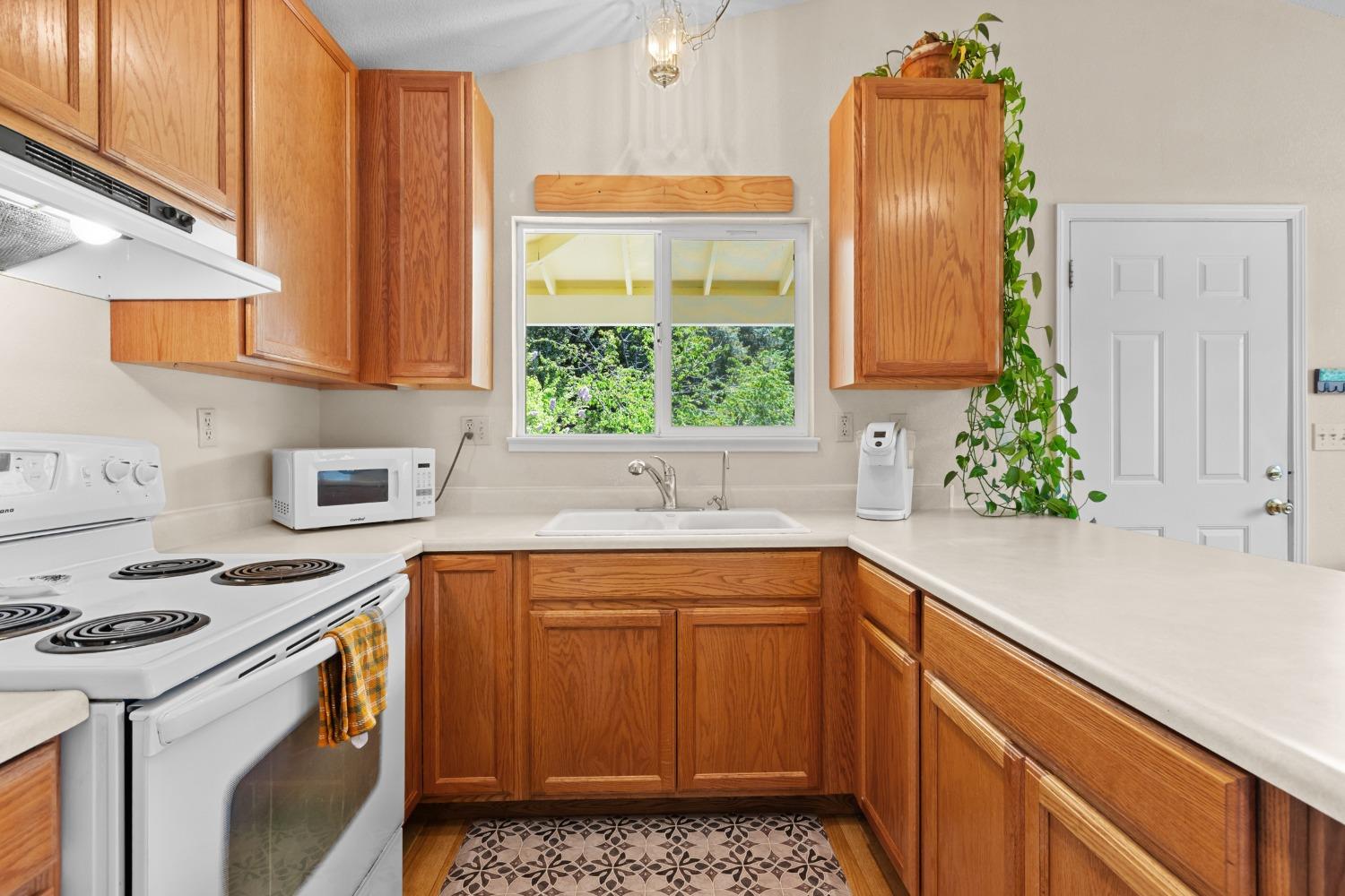 Detail Gallery Image 14 of 28 For 129 Snead Road, West Point,  CA 95255 - 1 Beds | 1 Baths