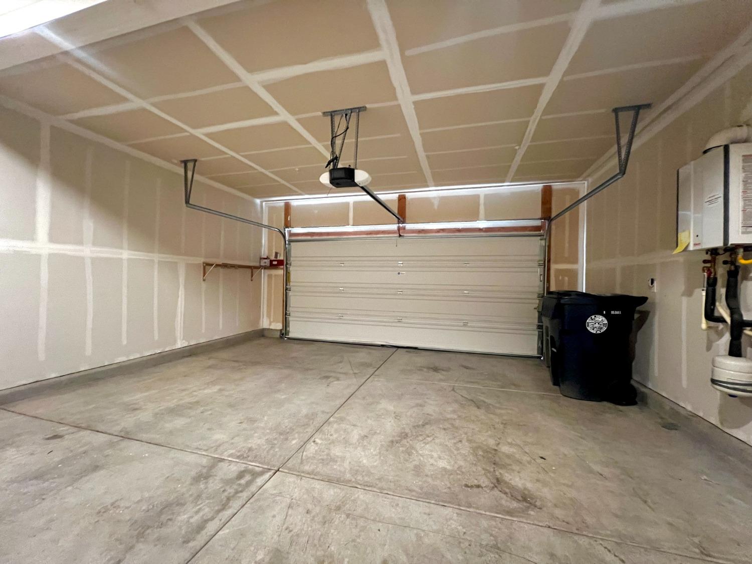 Detail Gallery Image 21 of 29 For 2542 Natomas Crossing Dr, Sacramento,  CA 95834 - 3 Beds | 2/1 Baths