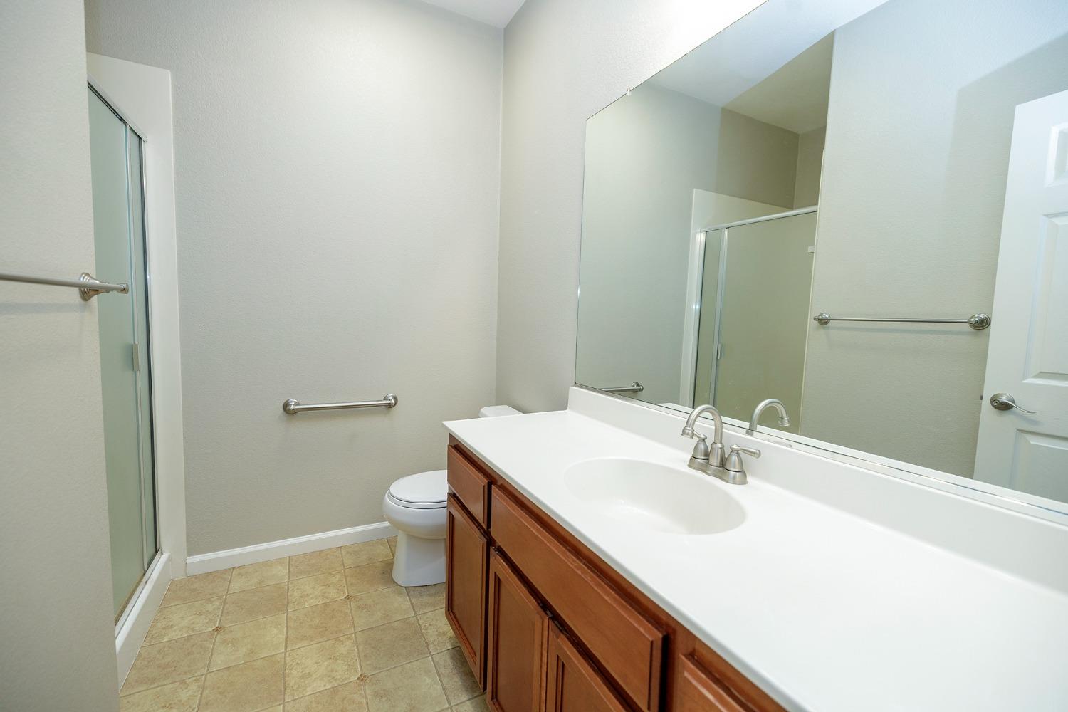 Detail Gallery Image 28 of 53 For 1466 Grand Oak Way, Oakdale,  CA 95361 - 5 Beds | 3 Baths