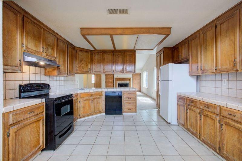 Detail Gallery Image 12 of 32 For 820 Olivewood Dr, Los Banos,  CA 93635 - 3 Beds | 2 Baths