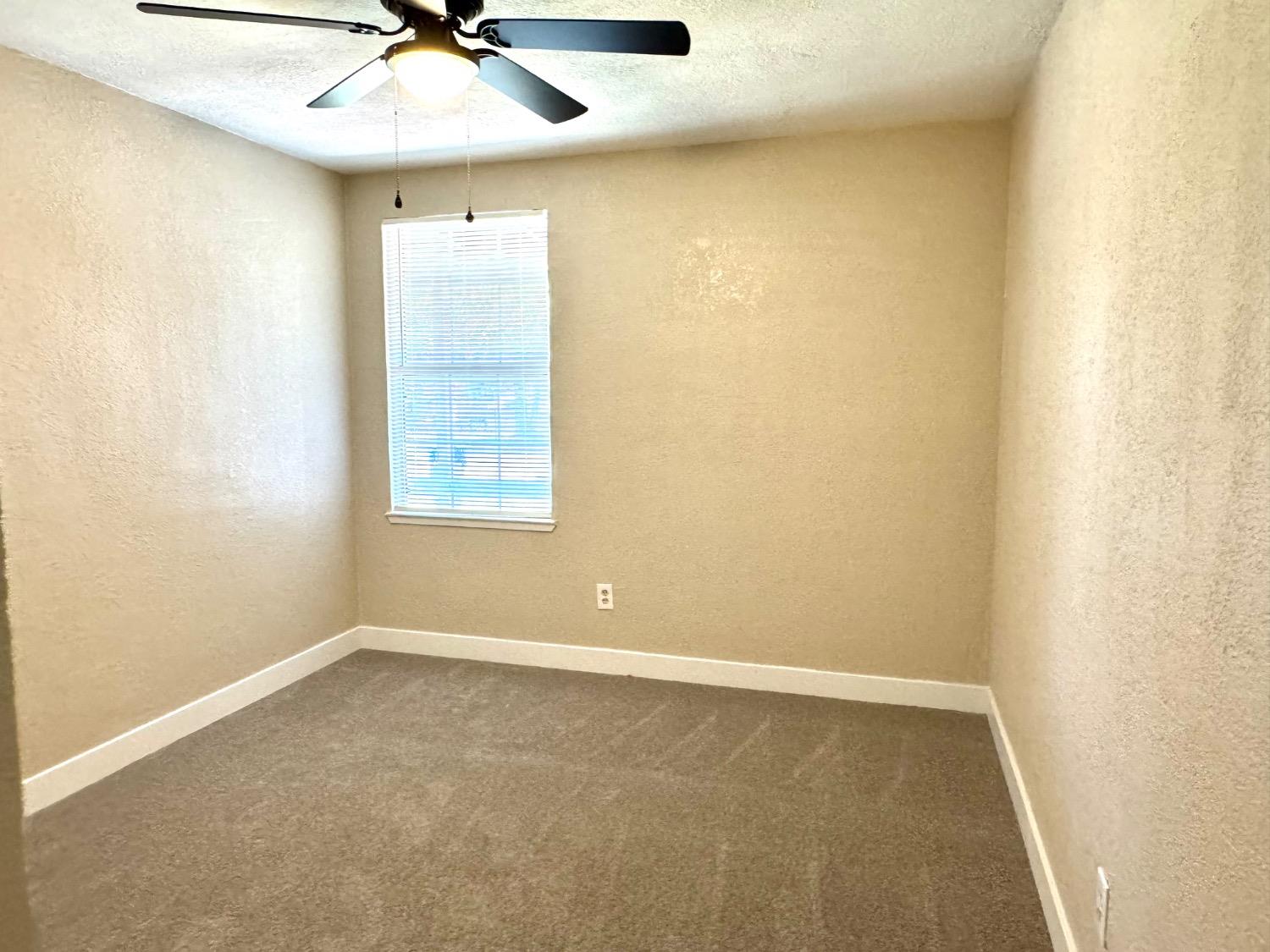 Detail Gallery Image 19 of 20 For 680 Ford Rd, Sacramento,  CA 95838 - – Beds | – Baths