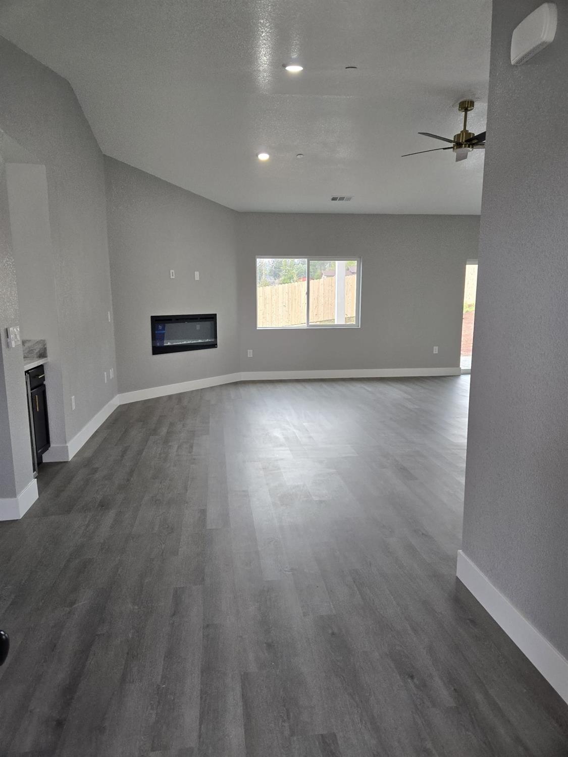 Detail Gallery Image 10 of 35 For 1671 Sweetbriar Ln, Paradise,  CA 95969 - 3 Beds | 2 Baths