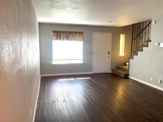 Detail Gallery Image 2 of 16 For 1664 W North Bear Creek Dr, Merced,  CA 95348 - 2 Beds | 1/1 Baths