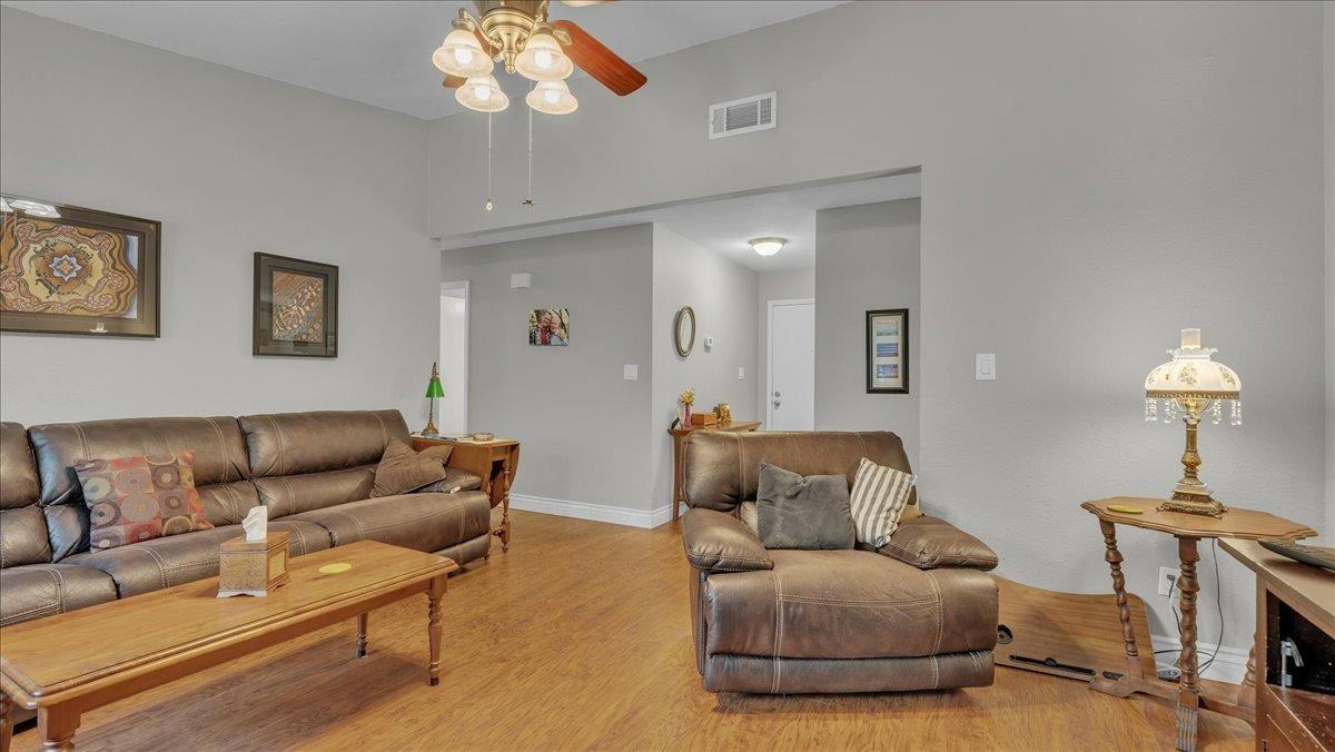 Detail Gallery Image 10 of 37 For 7251 Starflower Dr, Citrus Heights,  CA 95621 - 4 Beds | 2 Baths