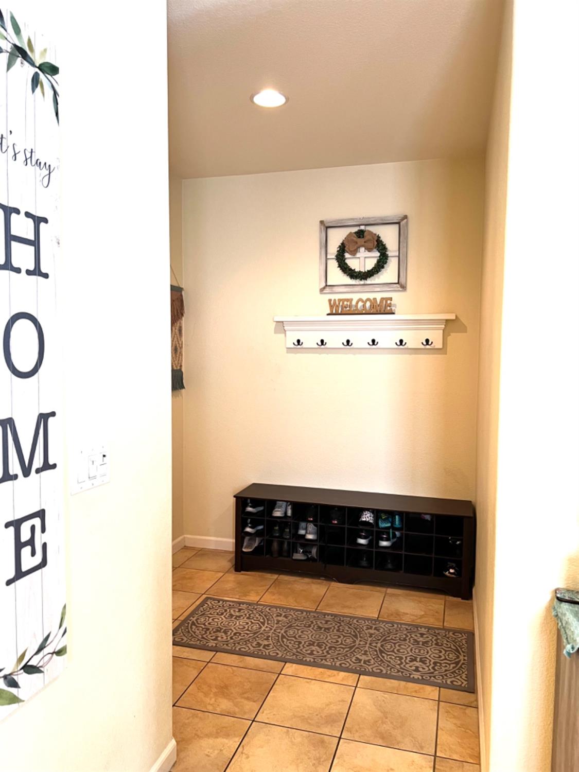 Detail Gallery Image 6 of 18 For 4223 Dardanelles St, Sacramento,  CA 95834 - 4 Beds | 2/1 Baths