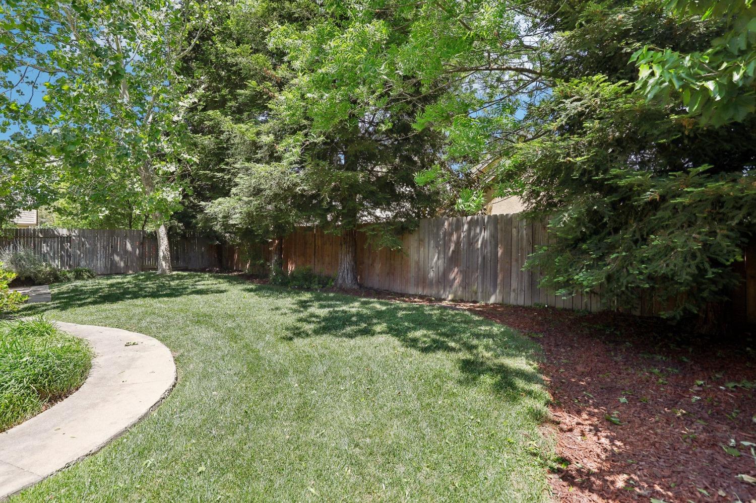 Detail Gallery Image 34 of 43 For 1707 Danbrook Dr, Sacramento,  CA 95835 - 3 Beds | 2 Baths
