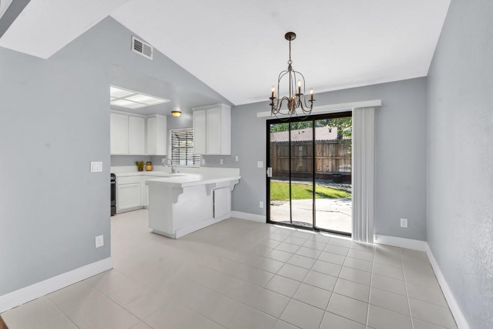 Detail Gallery Image 13 of 46 For 7008 Fall Way, Elk Grove,  CA 95758 - 3 Beds | 2 Baths