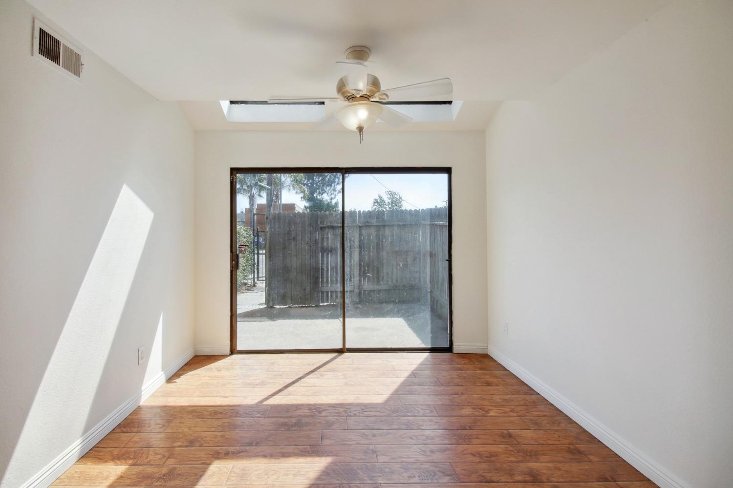 Photo #14: 225057692 Listing: Photo #14