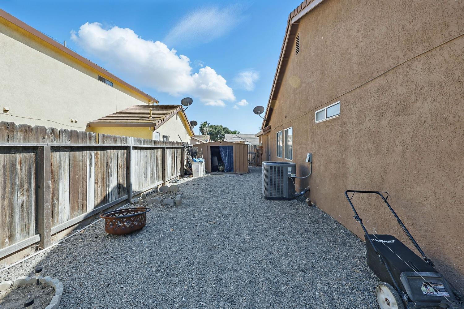 Detail Gallery Image 23 of 24 For 1482 Pintail Cir, Los Banos,  CA 93635 - 3 Beds | 2 Baths