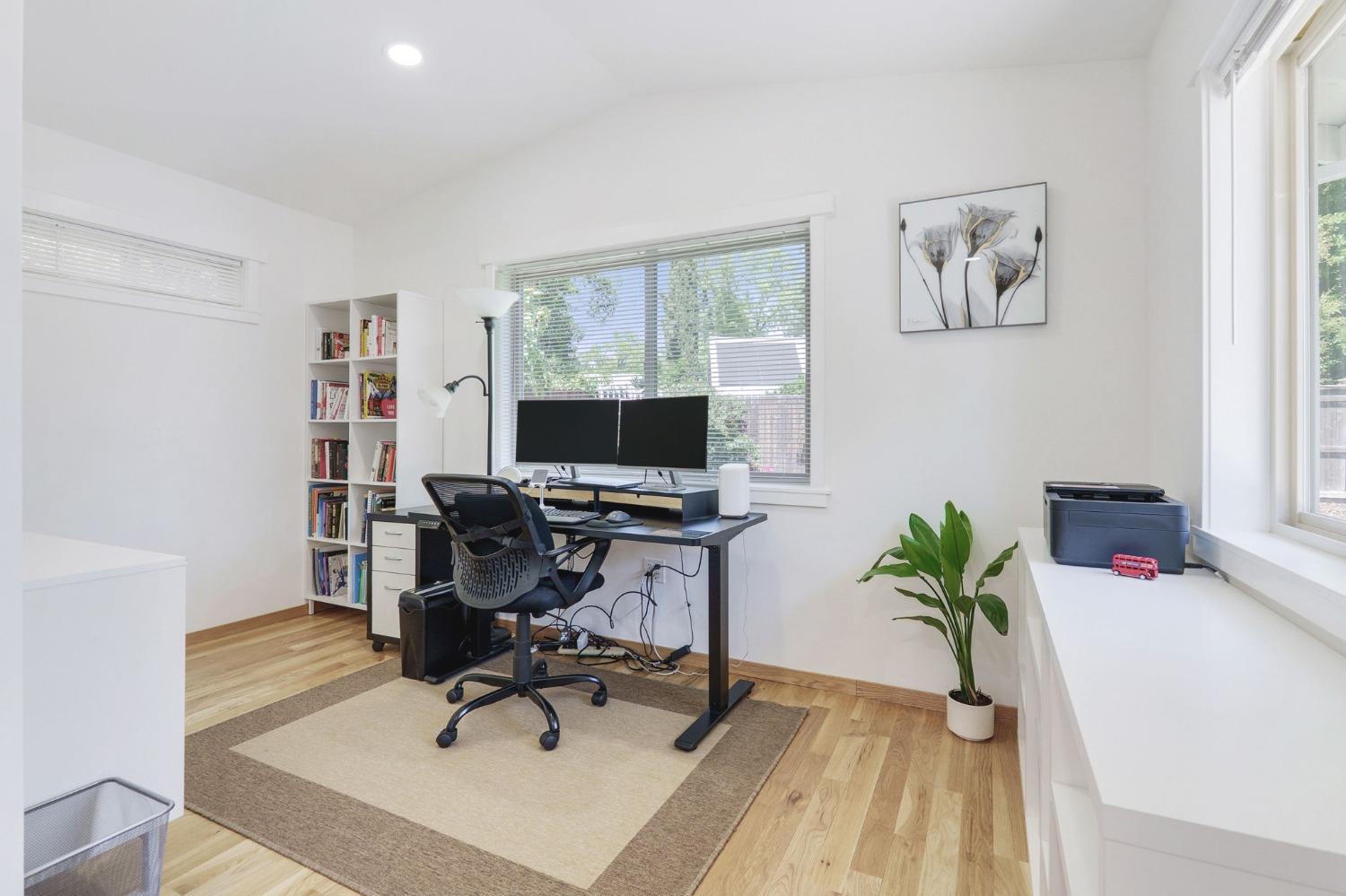 Detail Gallery Image 19 of 30 For 2821 Loyola Dr, Davis,  CA 95618 - 3 Beds | 2 Baths