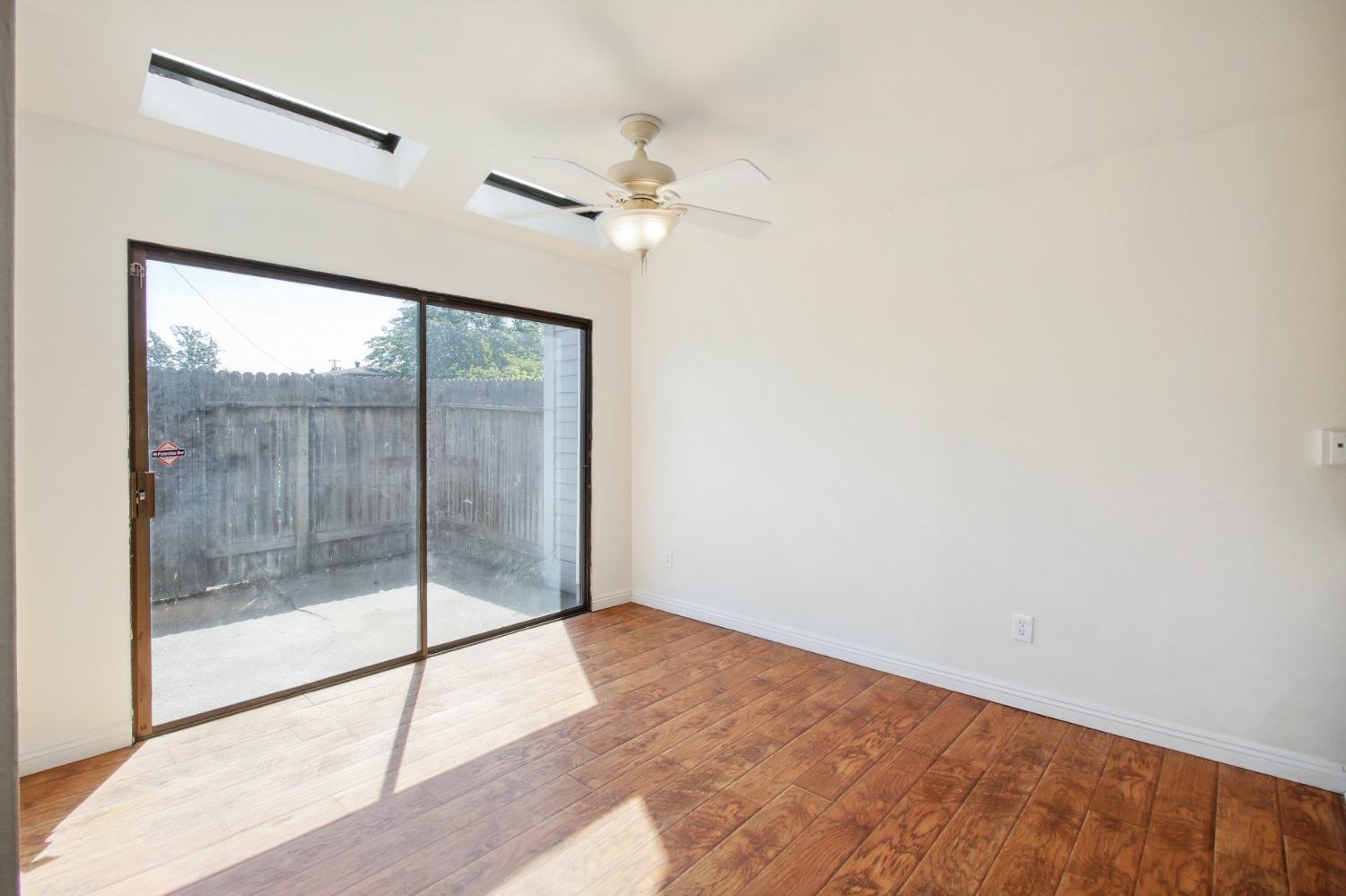Photo #13: 225057692 Listing: Photo #13