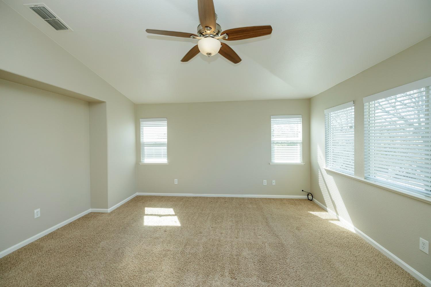 Detail Gallery Image 33 of 53 For 1466 Grand Oak Way, Oakdale,  CA 95361 - 5 Beds | 3 Baths