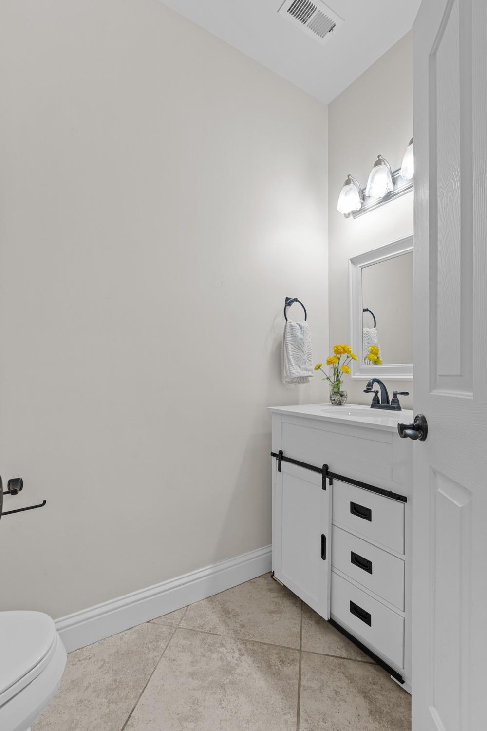 Detail Gallery Image 19 of 49 For 12381 Mierkey Ct, Jackson,  CA 95642 - 4 Beds | 2/1 Baths