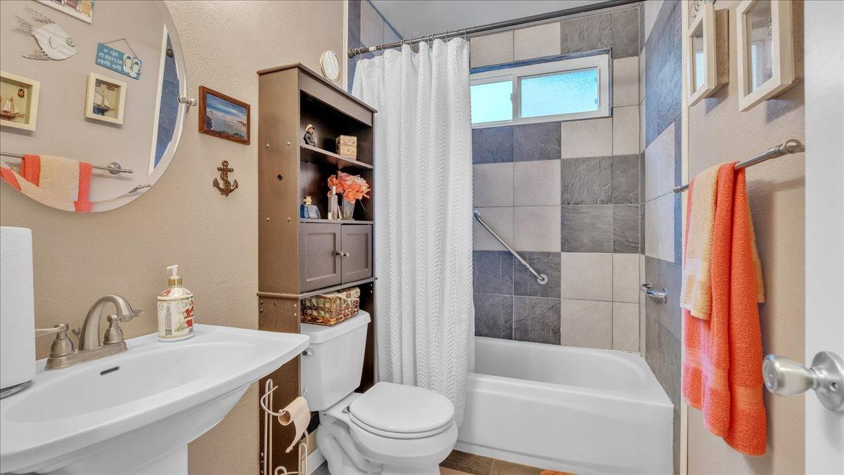 Detail Gallery Image 23 of 37 For 7251 Starflower Dr, Citrus Heights,  CA 95621 - 4 Beds | 2 Baths