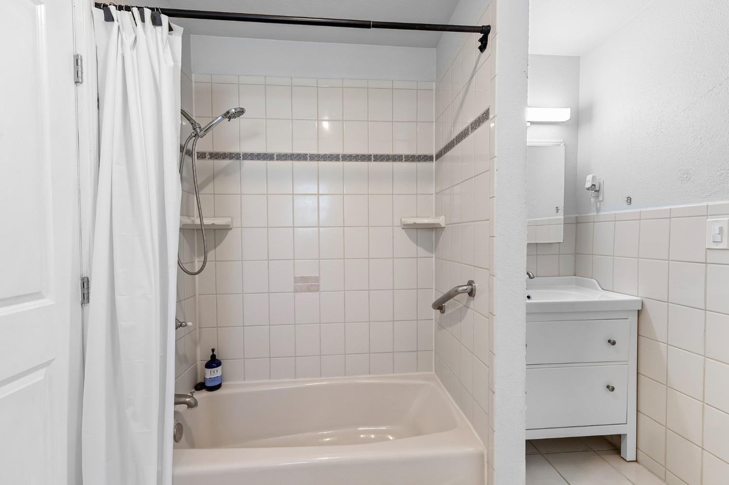 Detail Gallery Image 21 of 31 For 2604 Fairfield St, Sacramento,  CA 95815 - 2 Beds | 1 Baths