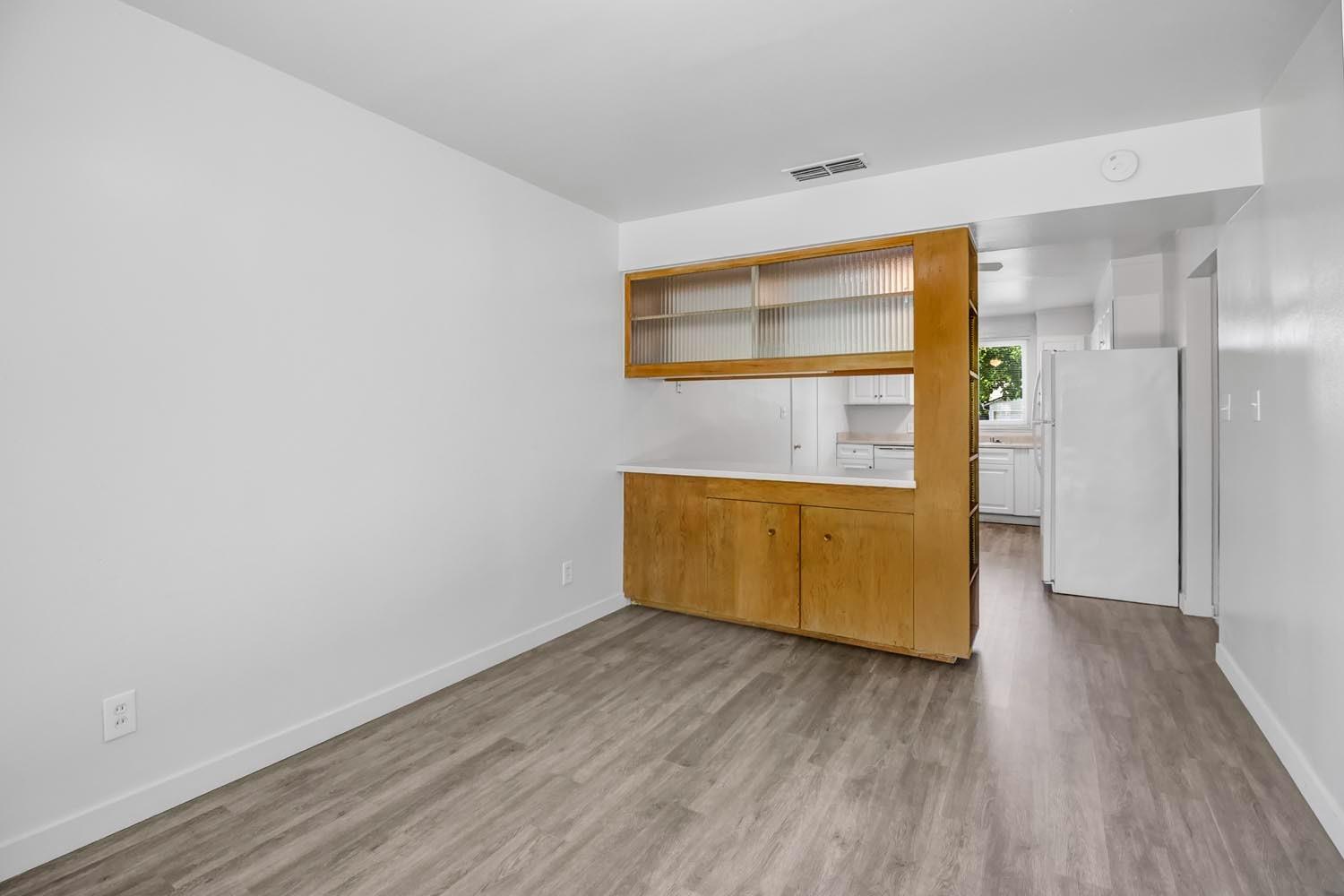 Detail Gallery Image 10 of 44 For 5720 Ortega St, Sacramento,  CA 95824 - 3 Beds | 2 Baths