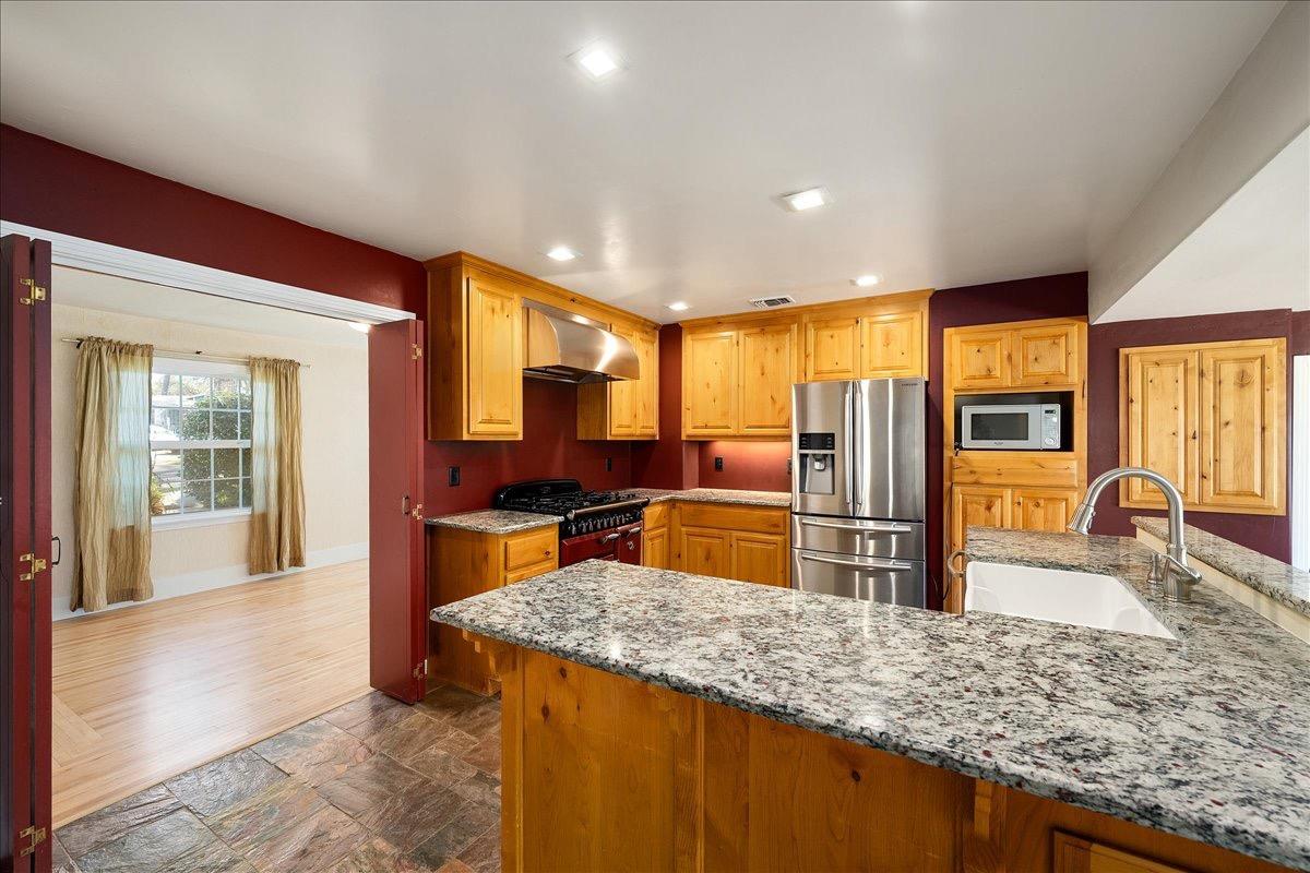 Detail Gallery Image 12 of 74 For 2673 Stone Ln, Placerville,  CA 95667 - 4 Beds | 3/1 Baths