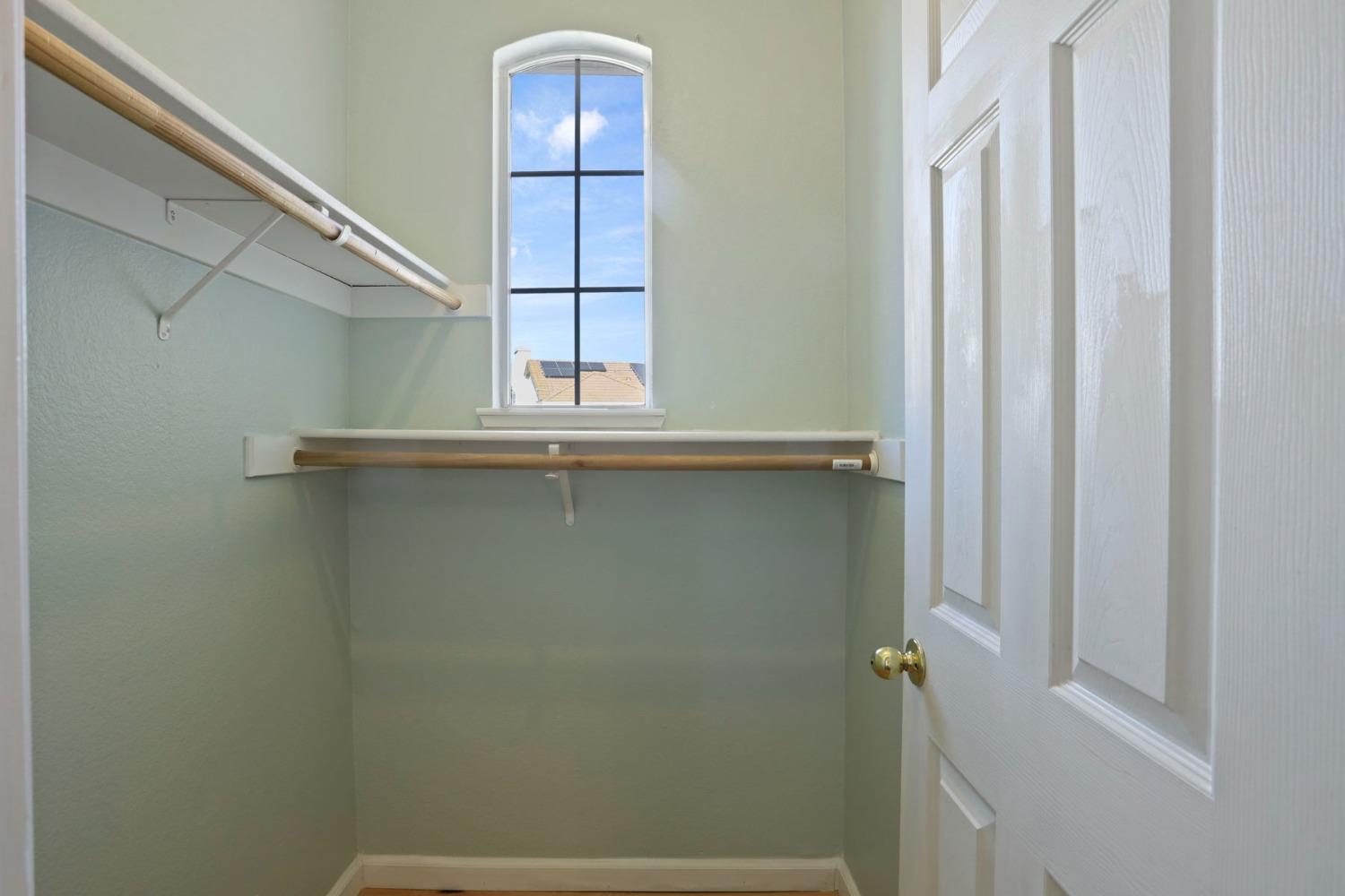 Detail Gallery Image 52 of 65 For 9572 Crystal Water Way, Elk Grove,  CA 95624 - 6 Beds | 4/1 Baths