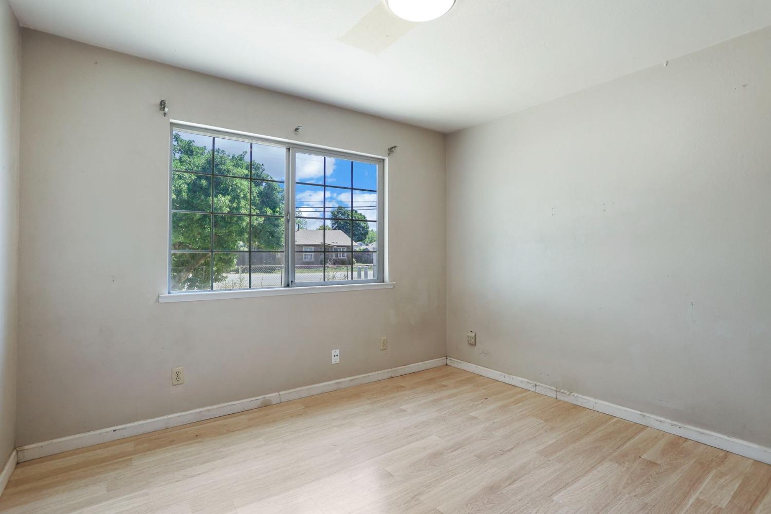 Detail Gallery Image 25 of 40 For 133 S Carroll Ave, Stockton,  CA 95215 - 3 Beds | 2 Baths
