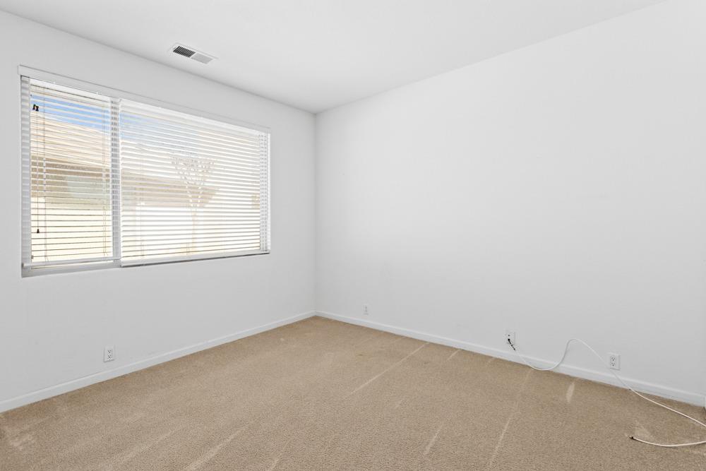 Detail Gallery Image 37 of 56 For 9608 Golf Course Ln, Elk Grove,  CA 95758 - 2 Beds | 2 Baths