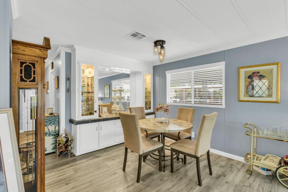 Detail Gallery Image 36 of 63 For 198 Shadowbrook Dr, Folsom,  CA 95630 - 2 Beds | 2 Baths