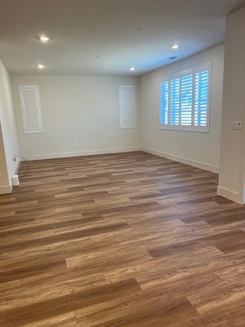 Detail Gallery Image 7 of 44 For 5628 Kusnick Ave, Tracy,  CA 95375 - 5 Beds | 3/1 Baths