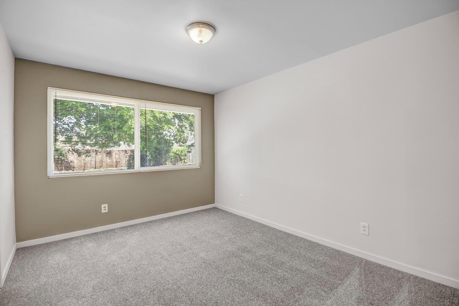 Detail Gallery Image 19 of 44 For 5720 Ortega St, Sacramento,  CA 95824 - 3 Beds | 2 Baths