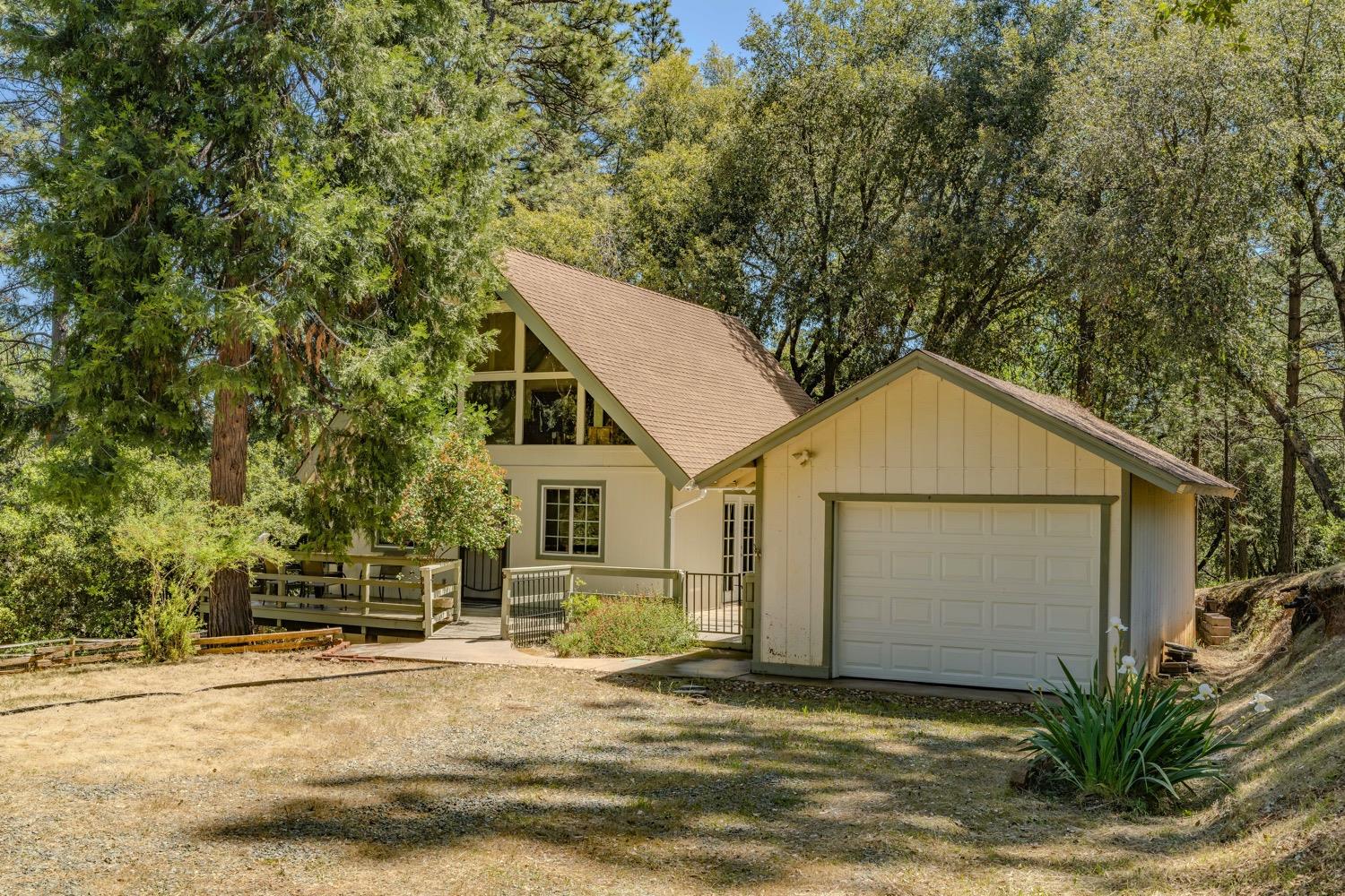 Detail Gallery Image 2 of 42 For 14178 Marc Dr, Pine Grove,  CA 95665 - 3 Beds | 1/1 Baths