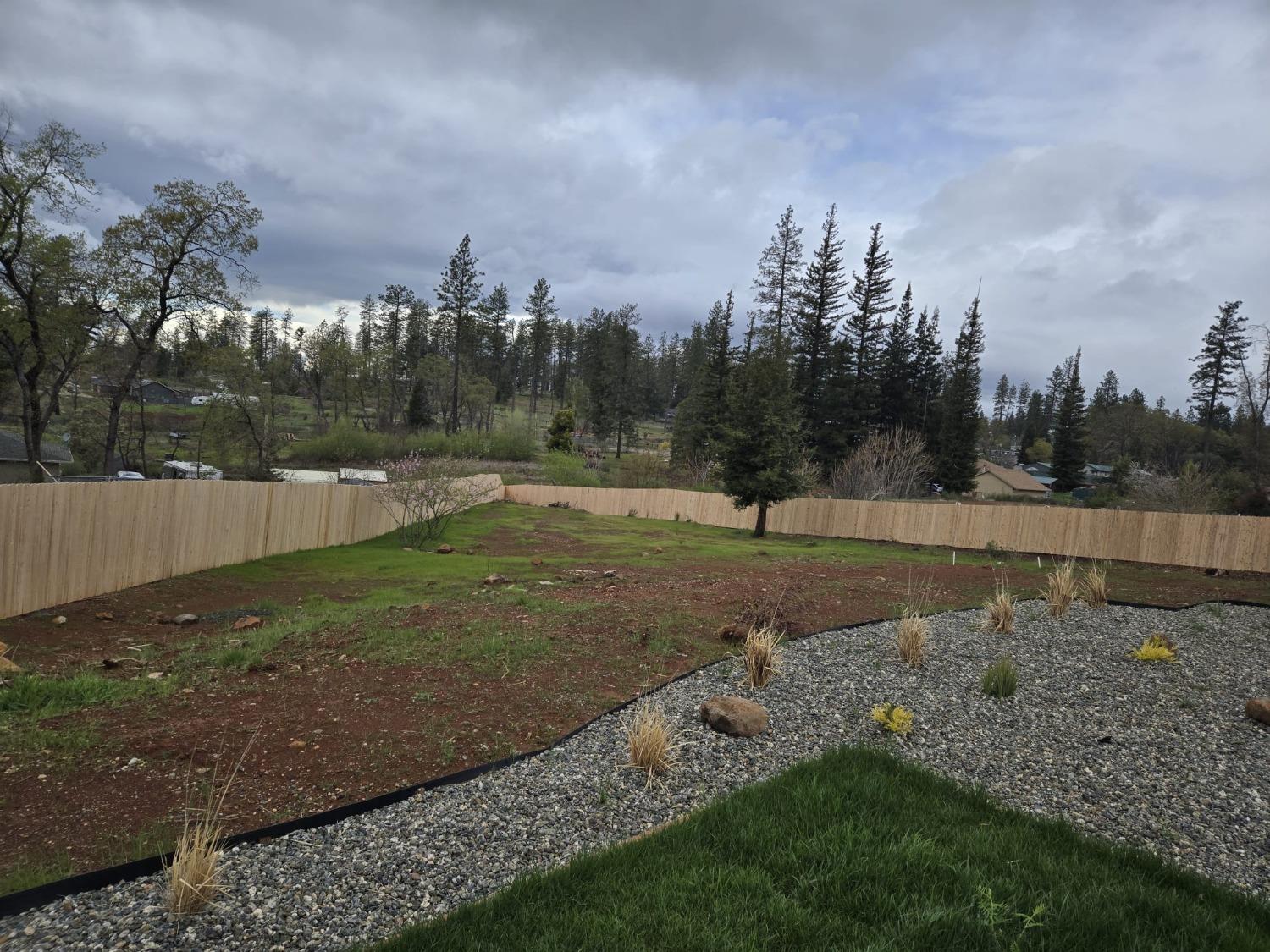 Detail Gallery Image 9 of 35 For 1671 Sweetbriar Ln, Paradise,  CA 95969 - 3 Beds | 2 Baths